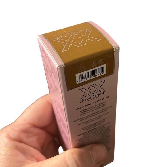 XX Revolution Glow Skin‎ FauXXdation Foundation FX14.2 - Picture 5 of 5